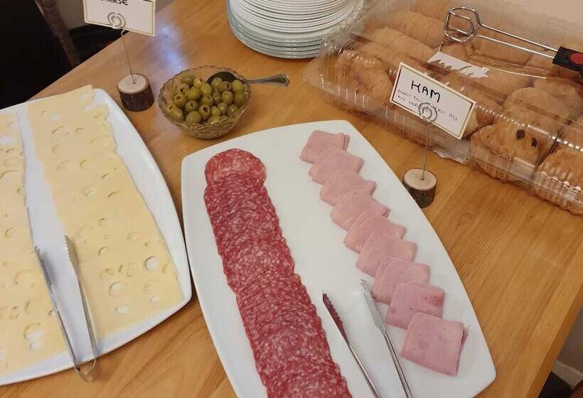 膳宿费 Penryn Guest House