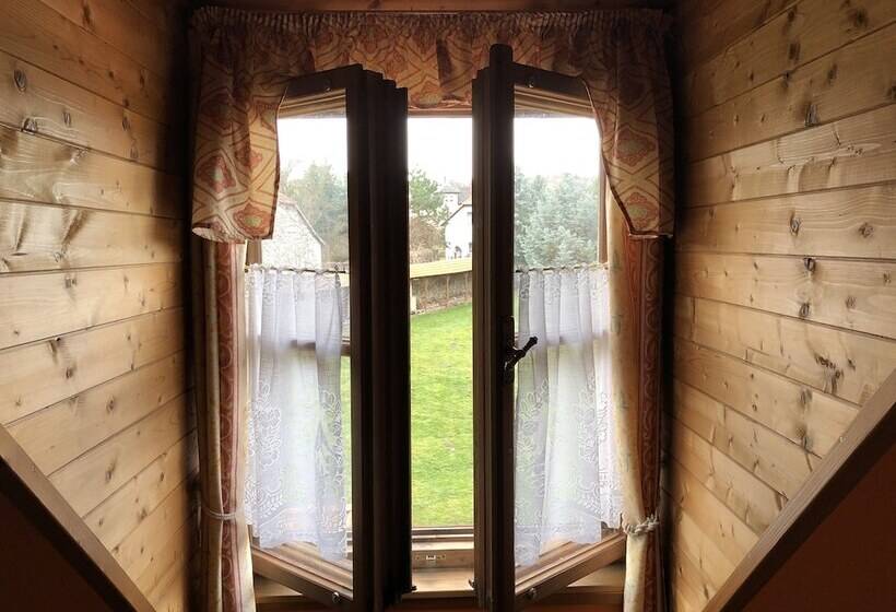 膳宿费 Penzion Zámek Lešany