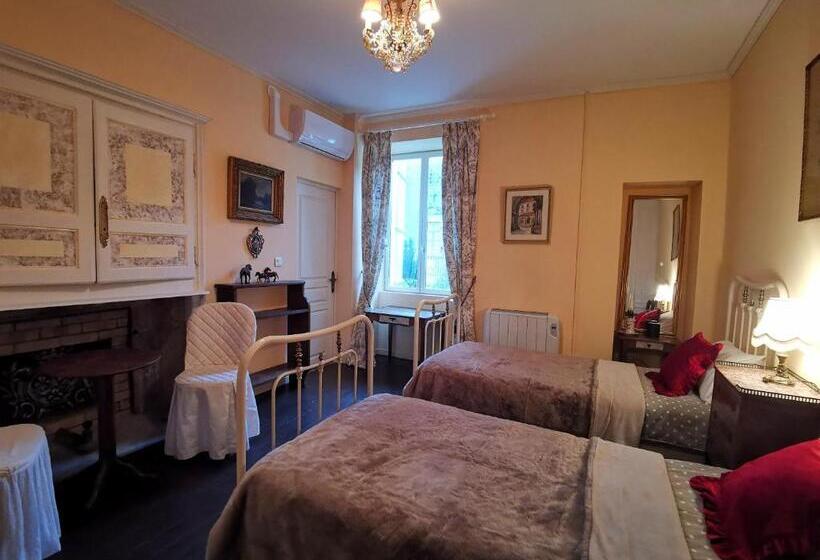 פנסיון Presbytere