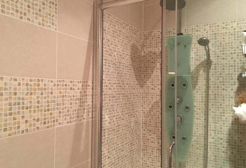 פנסיון Presbytere