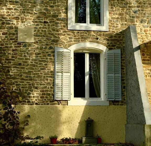 פנסיון Presbytere