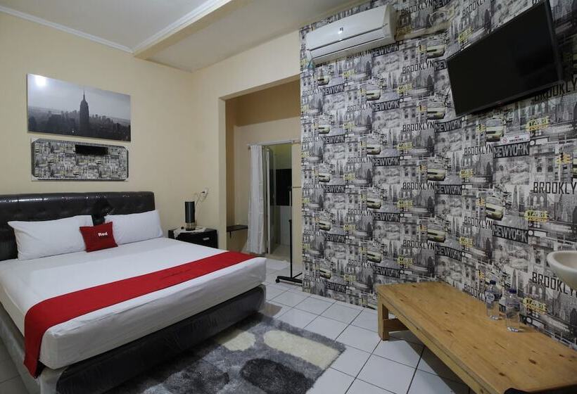 펜션 Reddoorz @ Pondok Kopi