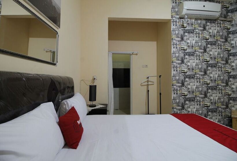 펜션 Reddoorz @ Pondok Kopi