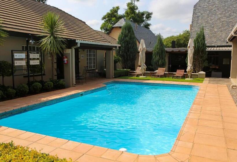 بنسيون Scott S Manor Guesthouse Function And Conference Venue