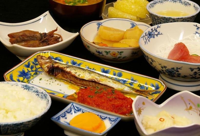 بنسيون Seigetsu Ryokan