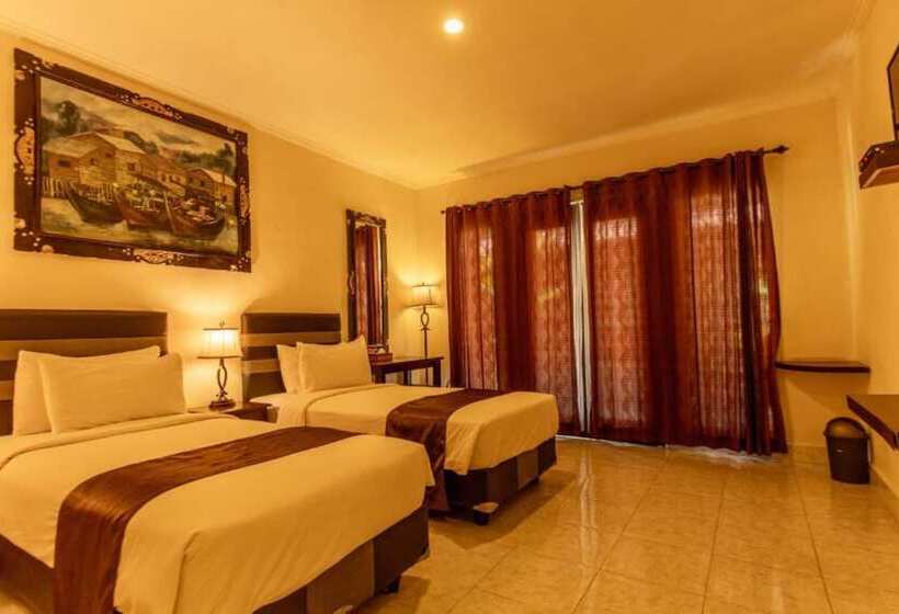 Pensió Semaya One Beach