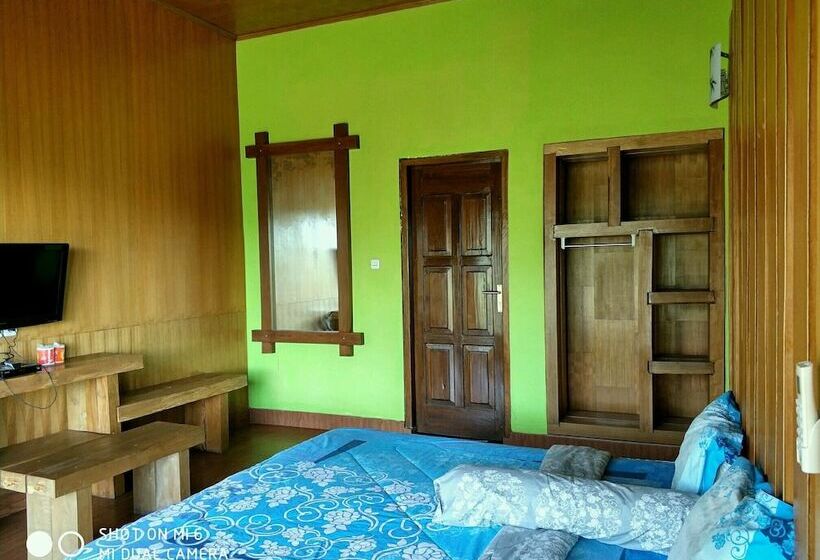 פנסיון Senaru Lodge