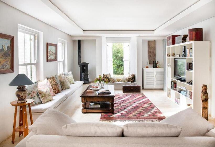 Пансион The Grand Marigold