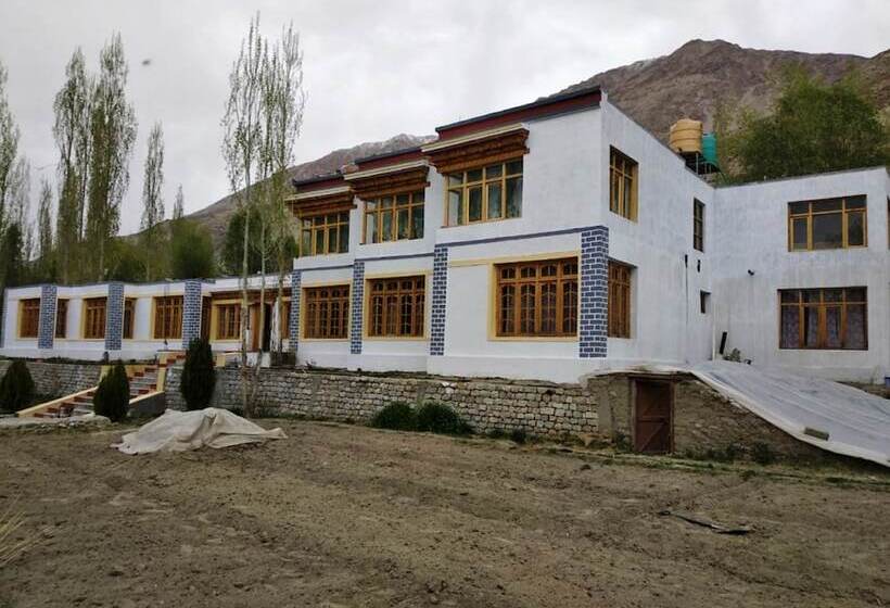 بنسيون Tih Kailash Mansarovar Home Stay & Guest Hs