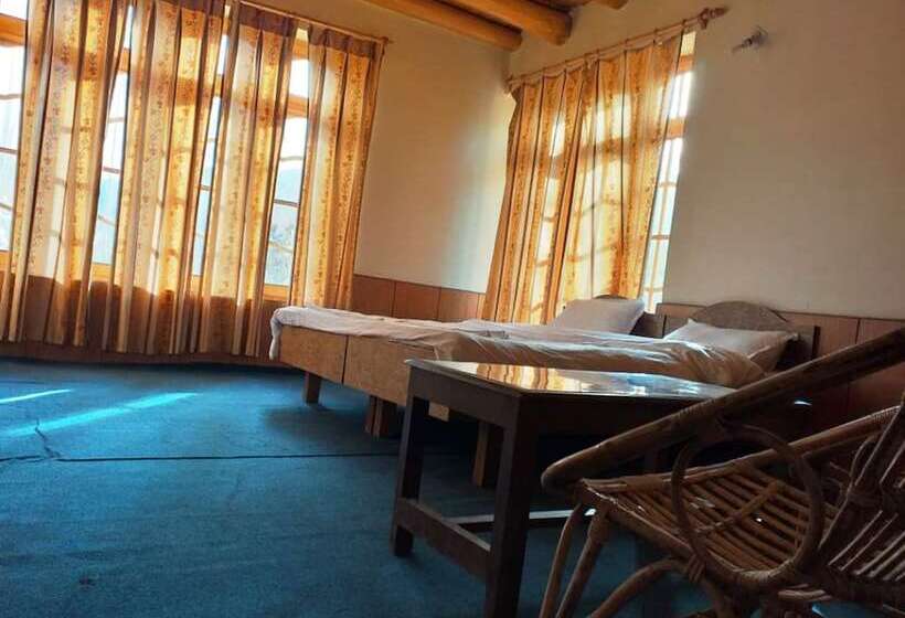 פנסיון Tih Kailash Mansarovar Home Stay & Guest Hs