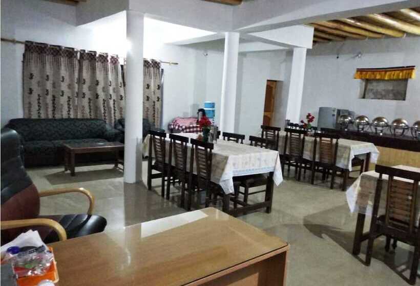 بنسيون Tih Kailash Mansarovar Home Stay & Guest Hs