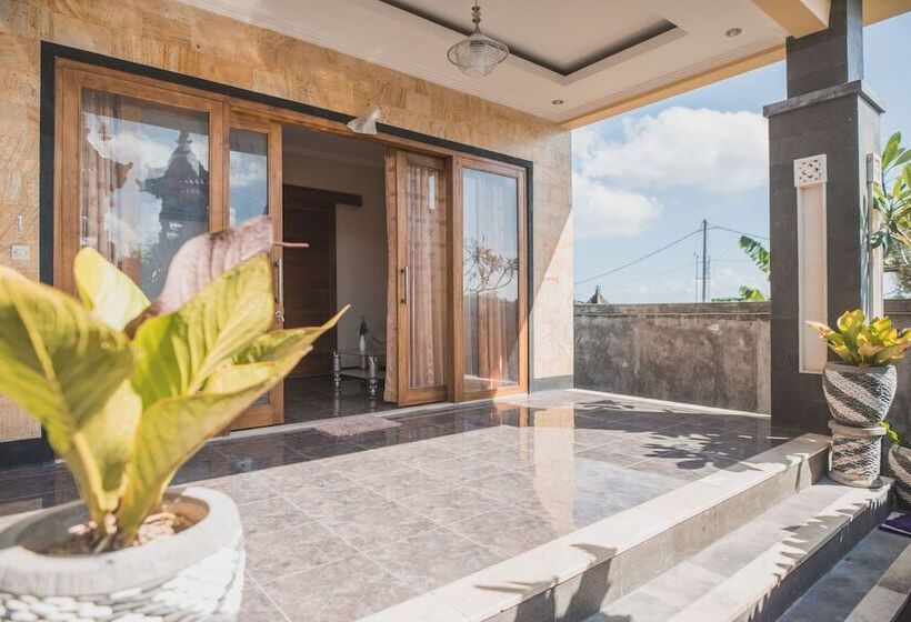 بنسيون Villa Amari