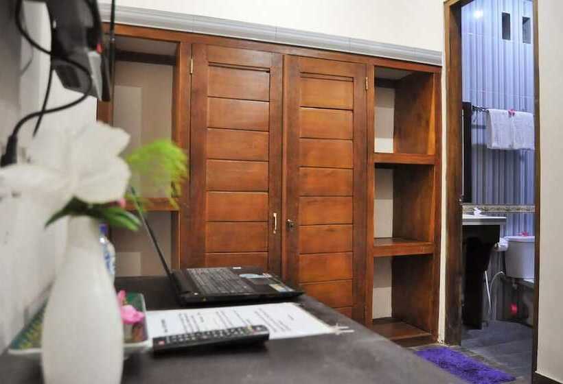 بنسيون Villa Amari