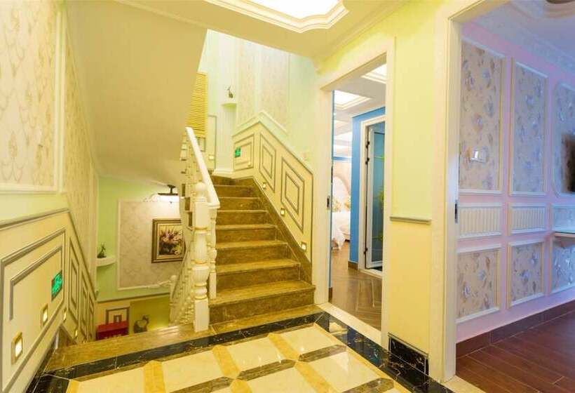 بنسيون Xiamen Feisu Champs Dora