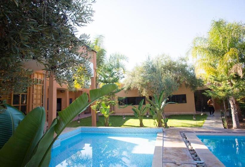 رياض Kasbah Alili