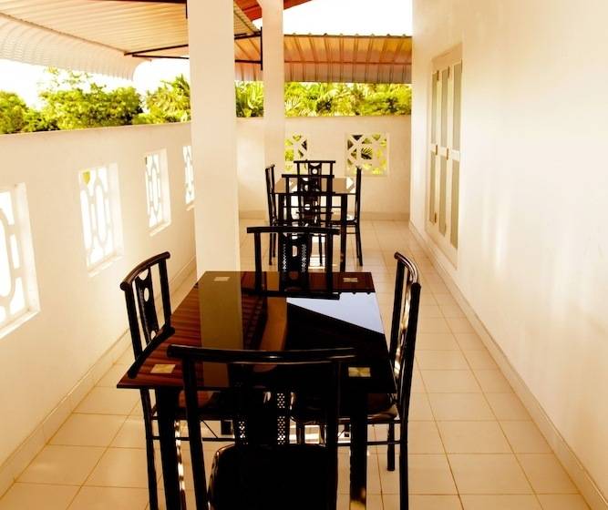 Riverside Hotel Colombo