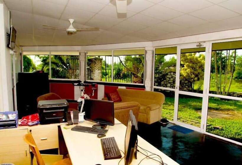 Riverside Hotel Colombo