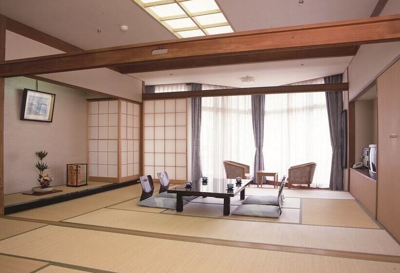 ريوكان Itoen Hotel Shikisai