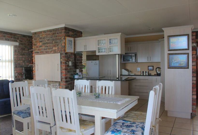 Sandpiper Guest Cottages