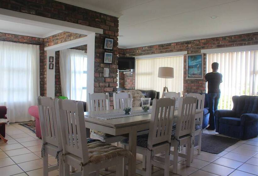 Sandpiper Guest Cottages