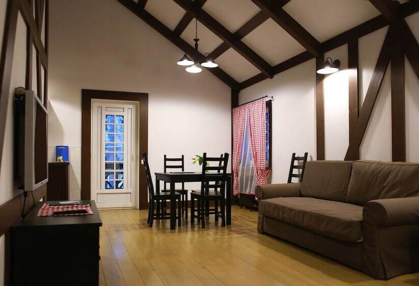 Shishki Na Lampushke   Bavarsky Khutor