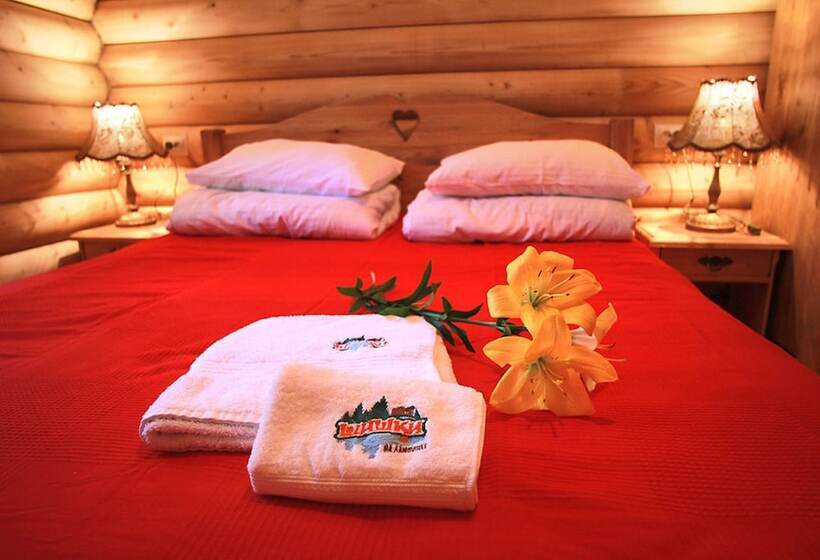 Shishki Na Lampushke   Russkaya Derevnya