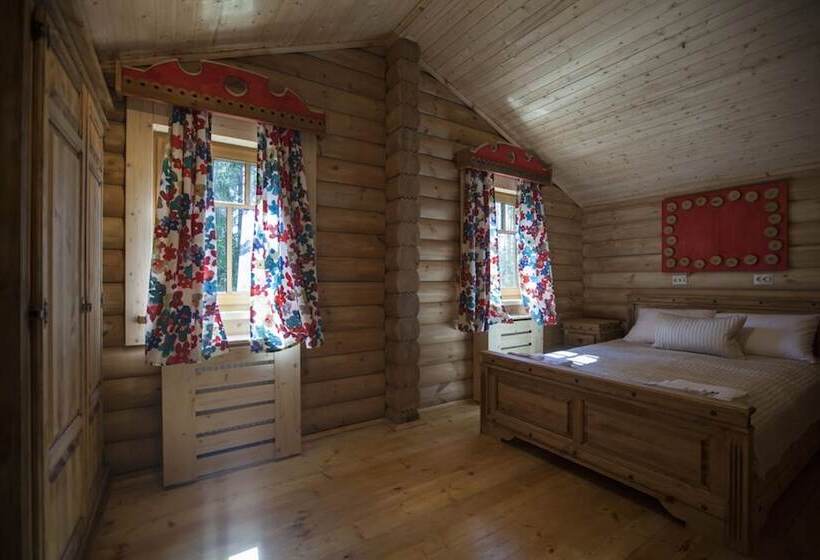 Shishki Na Lampushke   Russkaya Derevnya