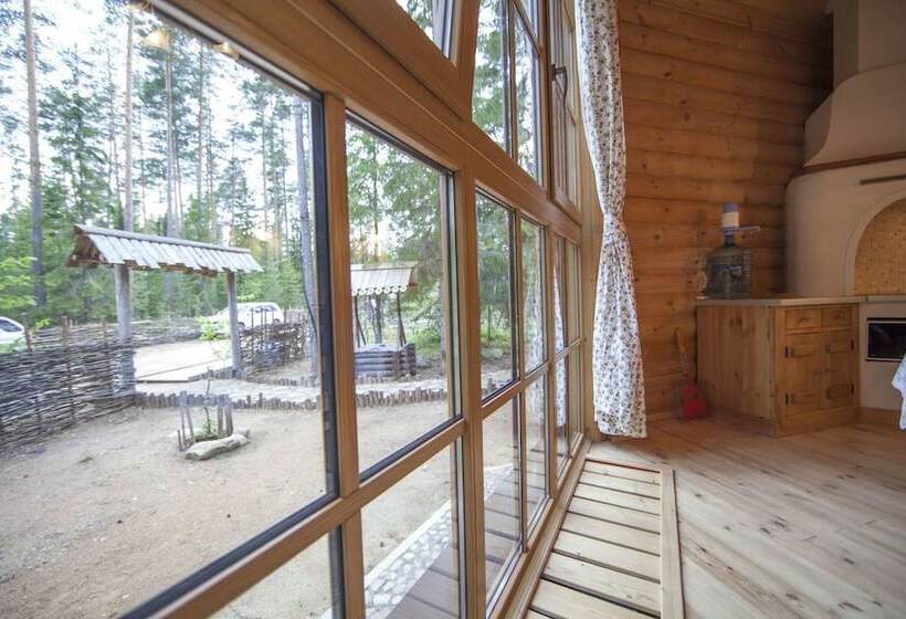 Shishki Na Lampushke   Russkaya Derevnya