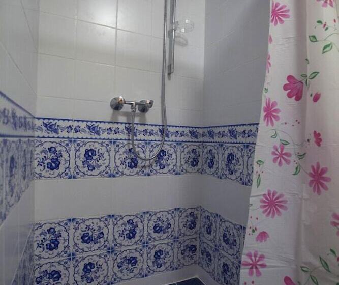 Shishki Na Lampushke   Russkaya Derevnya