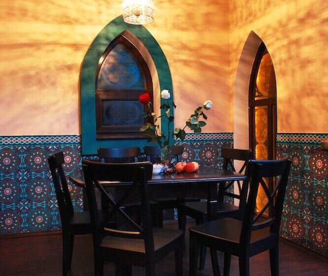 Shishki Na Lampushke   Vostochnaya Medina