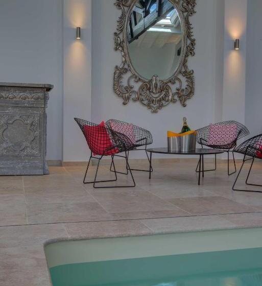 مبيت وإفطار Chateau Du Palanquey & Spa