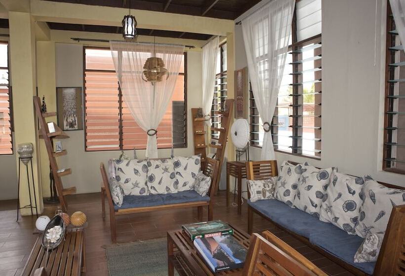 مبيت وإفطار Cliff Haven Beach Resort