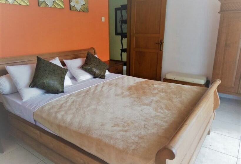 ベッドアンドブレックファースト Kembang Guest House