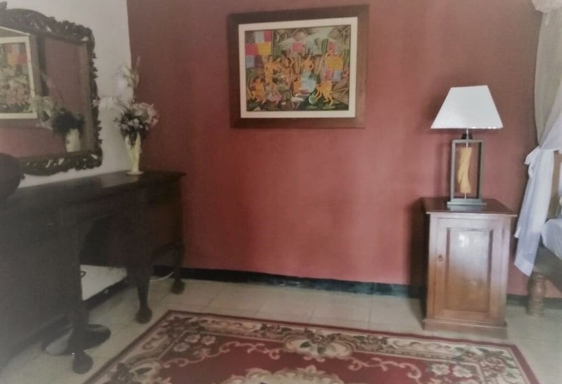 ベッドアンドブレックファースト Kembang Guest House