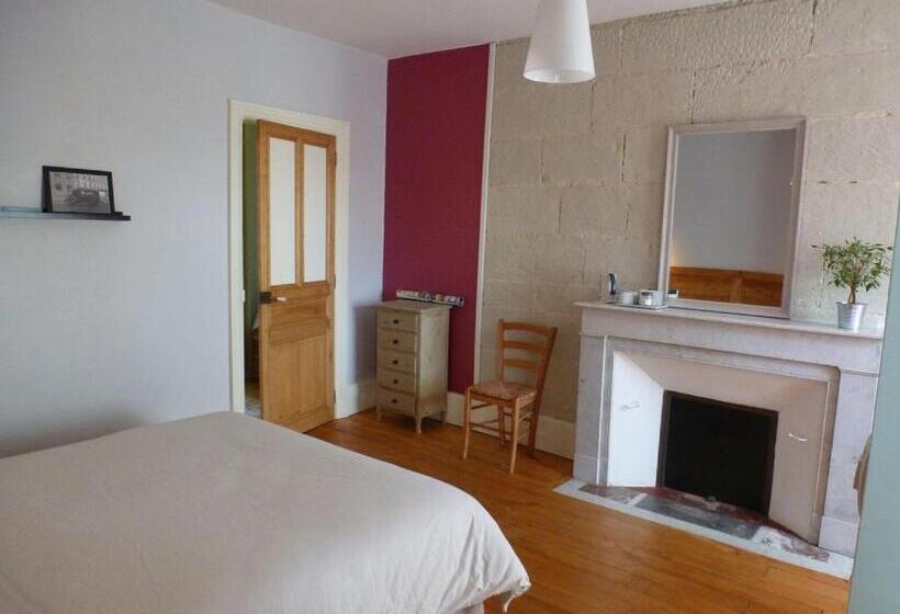 住宿加早餐  Lepireau Fr Gîtes Piscine Chauffée