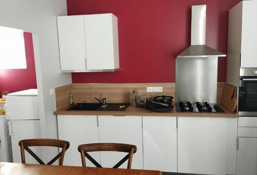 住宿加早餐  Lepireau Fr Gîtes Piscine Chauffée