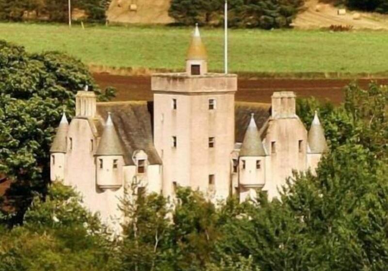 ベッドアンドブレックファースト Leslie Castle