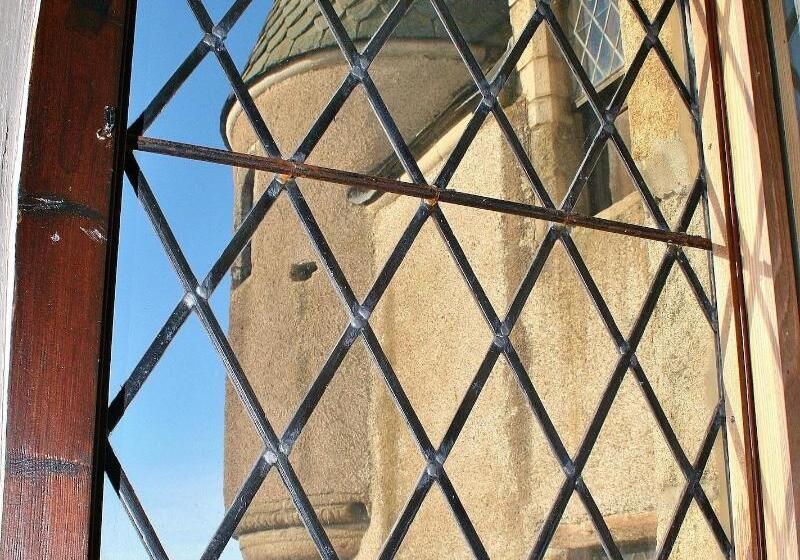 ベッドアンドブレックファースト Leslie Castle