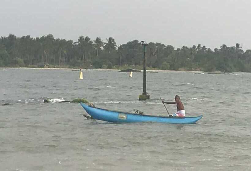 ベッドアンドブレックファースト Reef Pasikudah