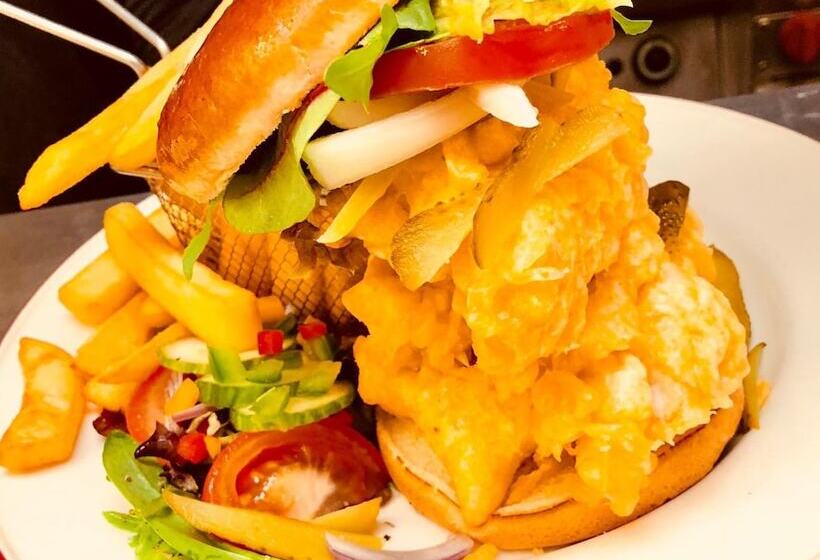 مبيت وإفطار The Anvil Bar & Restaurant