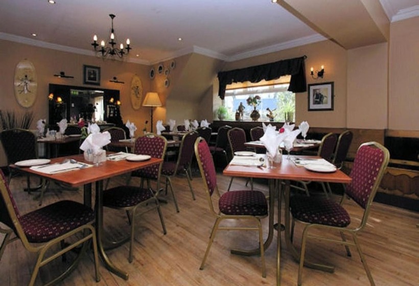 مبيت وإفطار The Anvil Bar & Restaurant