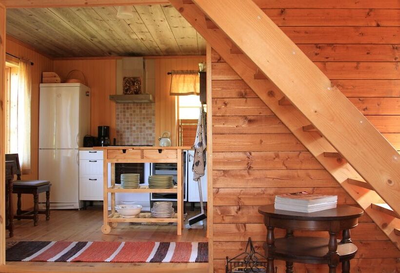 住宿加早餐  Ulvsbomuren Vildmark & Lantliv