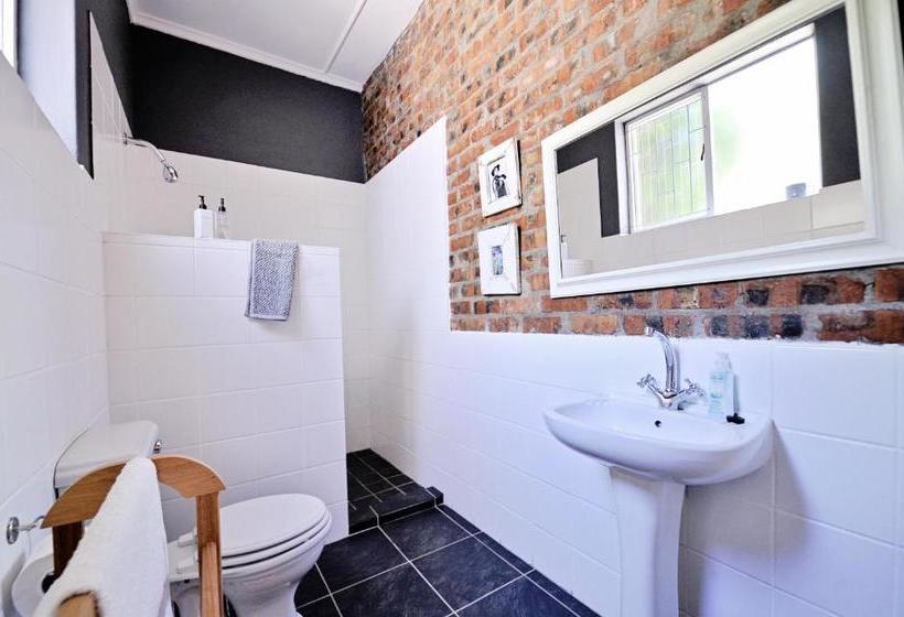 Daisy Darling Bed & Breakfast