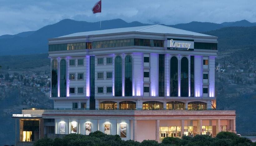 Fourway Hotel Spa & Restaurant