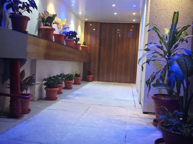 Hinglaj Hotel And Restaurant