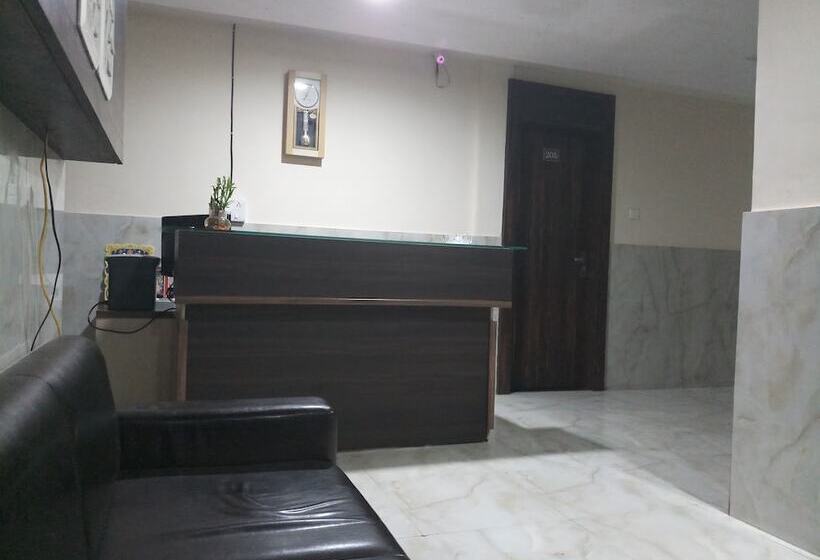 Hinglaj Hotel And Restaurant