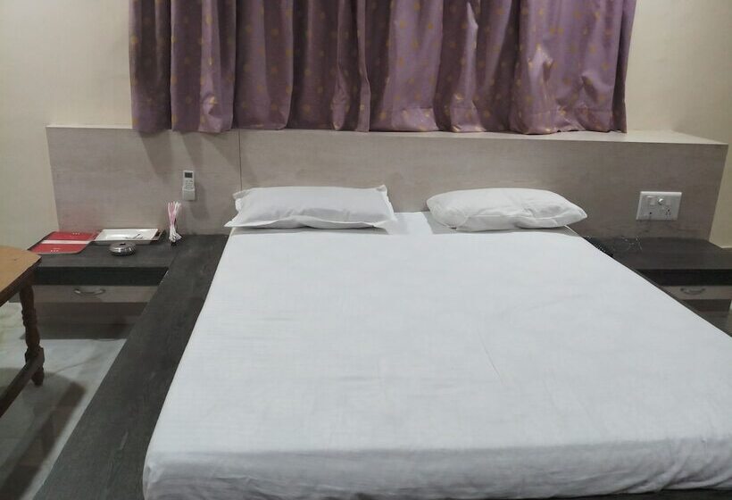 Hinglaj Hotel And Restaurant