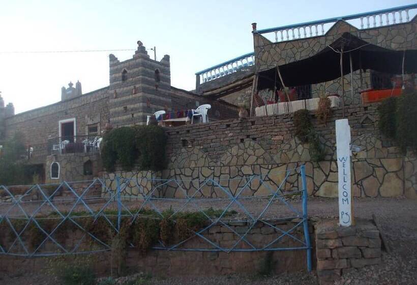فندق فئة نجمة واحدة Auberge Amazigh