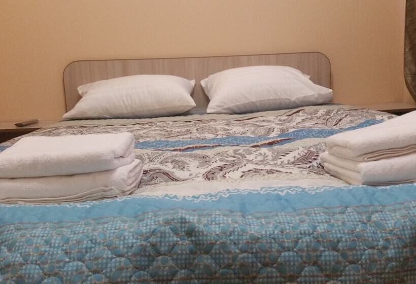 여관 Gostiniy Dom Zheleznogorskiy