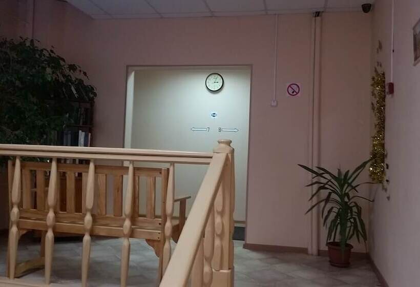 여관 Gostiniy Dom Zheleznogorskiy